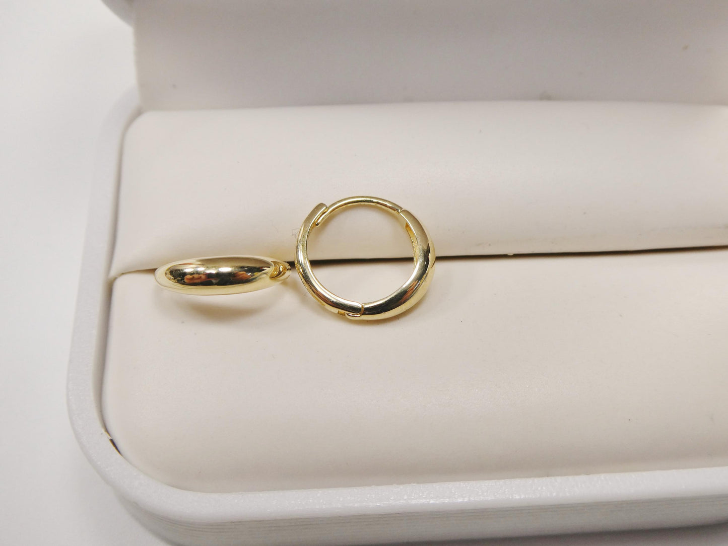 real 10k solid yellow gold designer polish hoop huggie earrings
