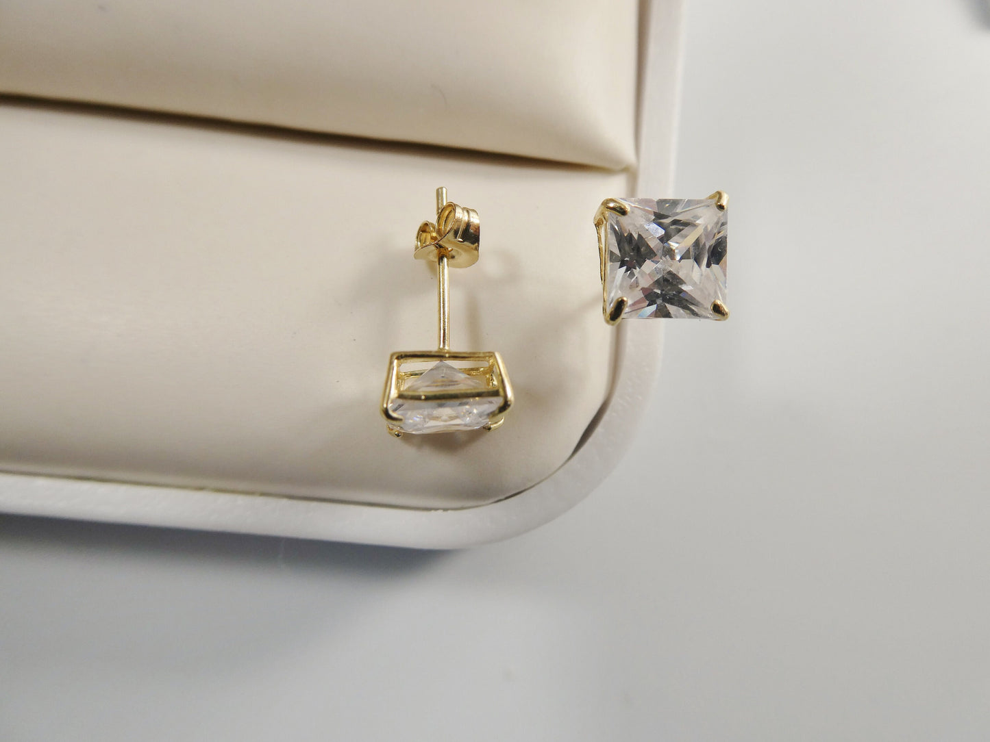 10k real yellow gold /white gold basket square stud push post earrings