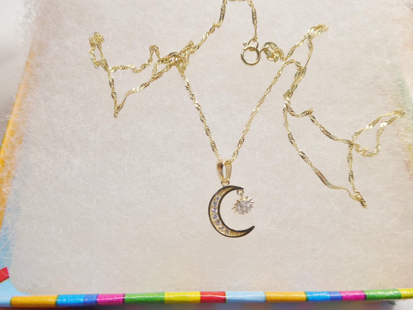 10k Yellow Gold Singapore Chain Necklace sun and moon Pendant