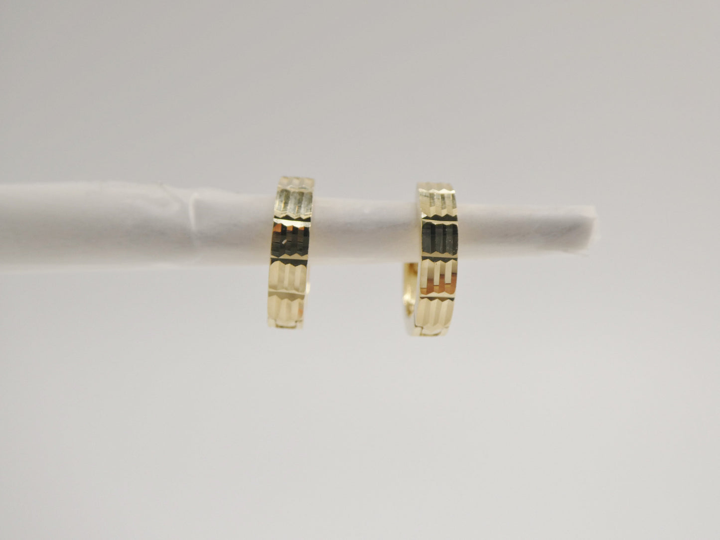 real 10k solid yellow gold diamond cut 10mm hoop huggie earrings