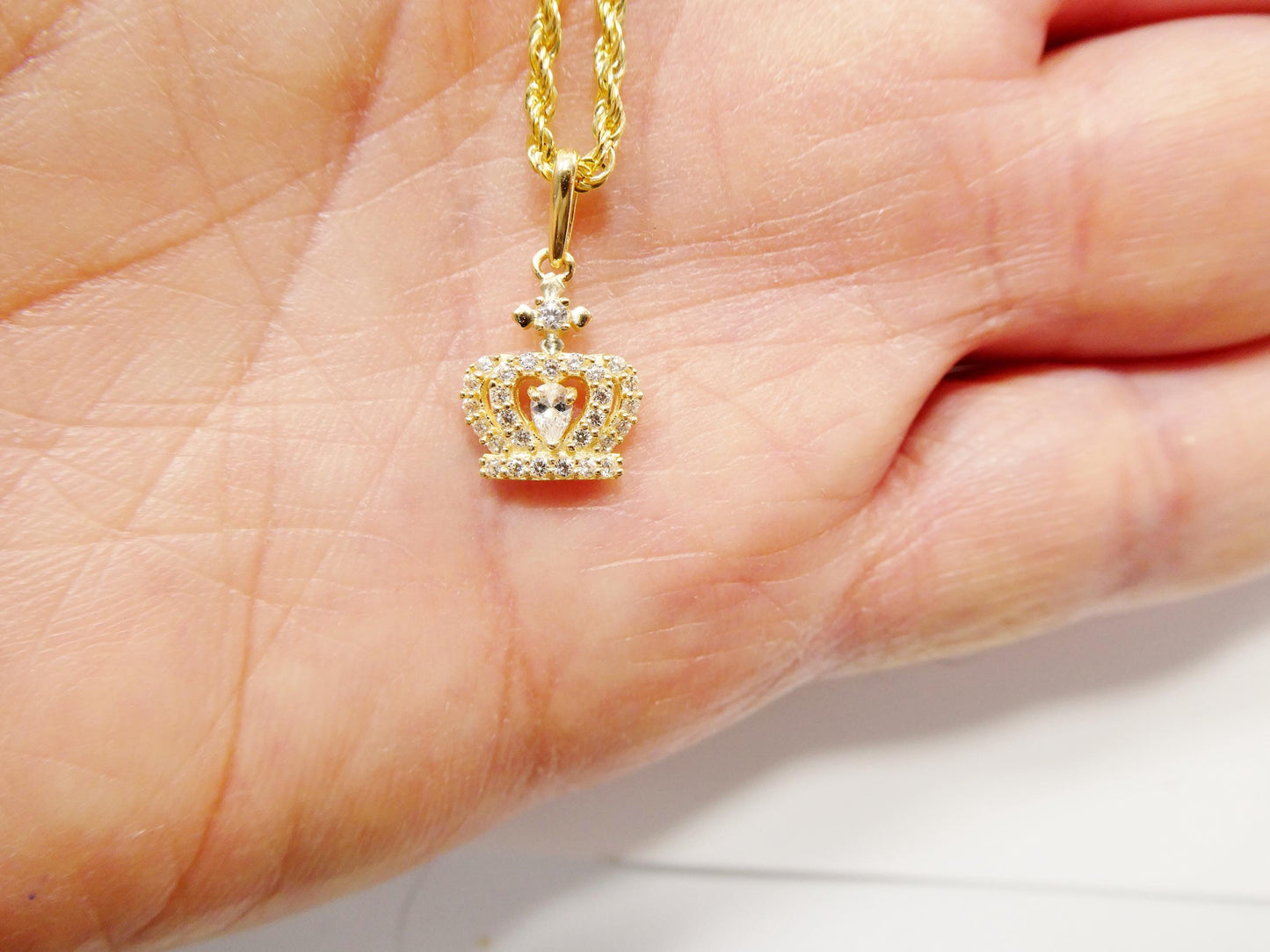 14k real solid yellow gold crown pendent and rope necklace