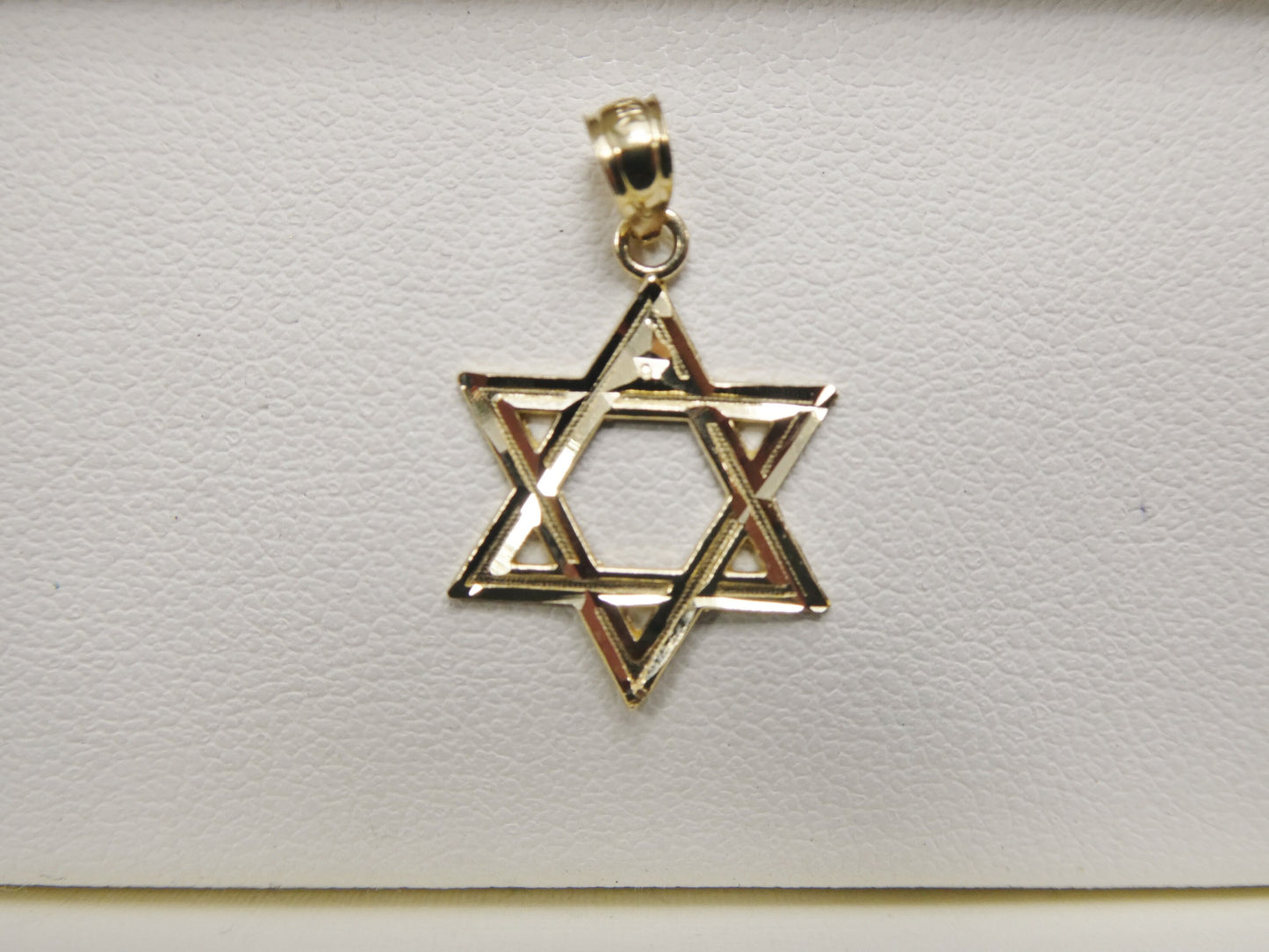14k real solid yellow gold star David pendent and robe necklace