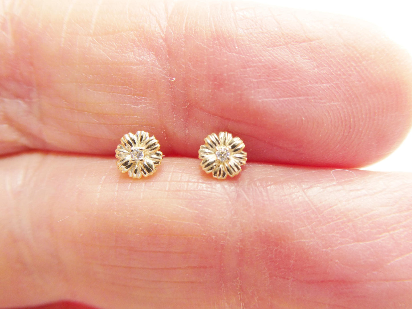 10k real solid yellow gold small flower push back earrings