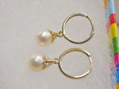 Real 10k Solid Yellow Gold Shell Cultured Freshwater Pearl Plain Hoop Huggie Earrings