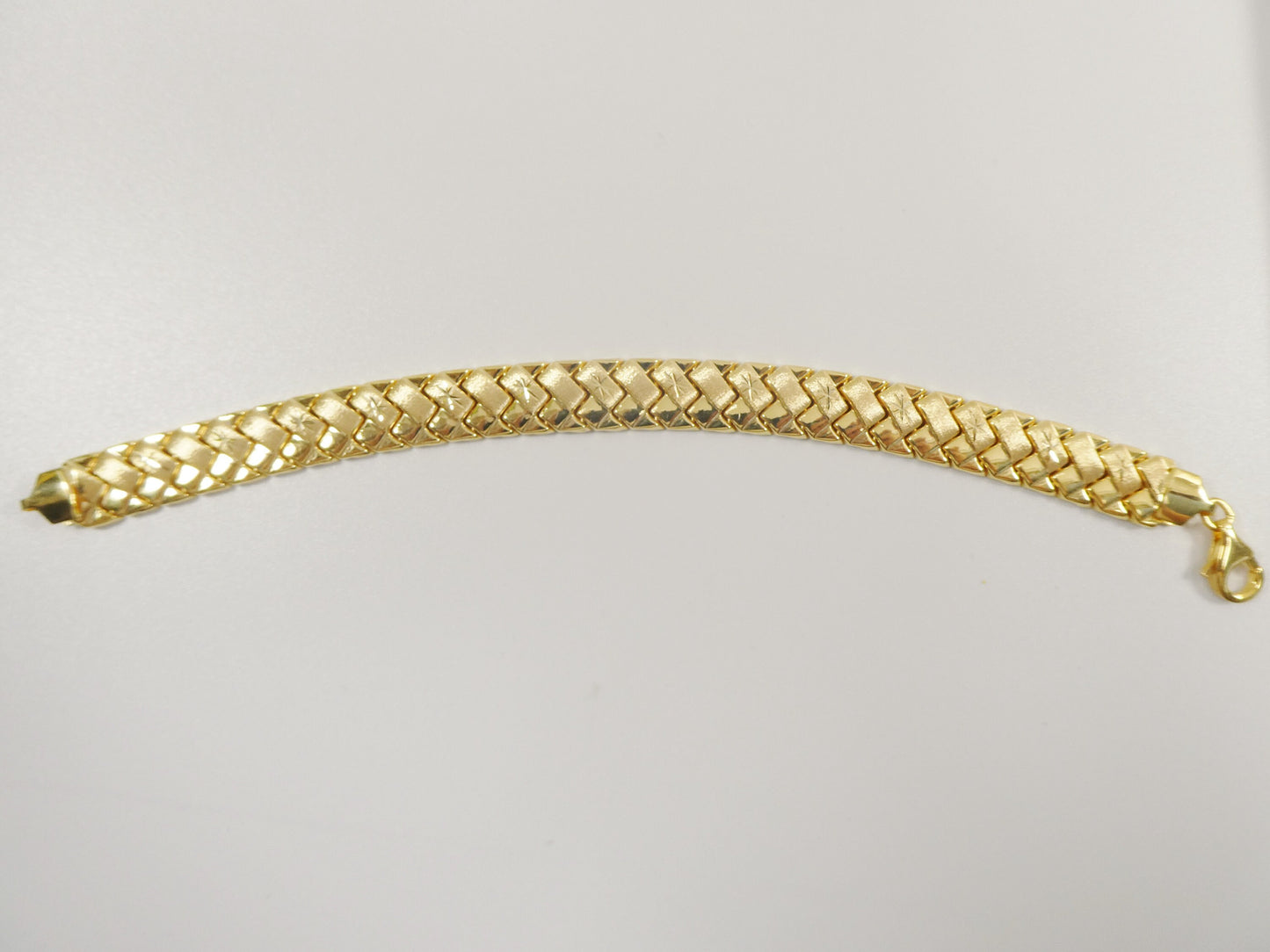 14k Gold Finish Sterling Silver Basket Bracelet (10mm)