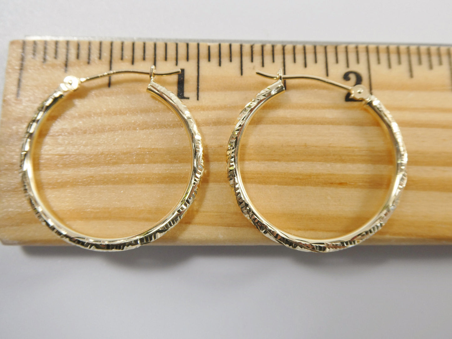 14K real solid yellow gold 25mm round hoop earrings snap closure diamond cut finish