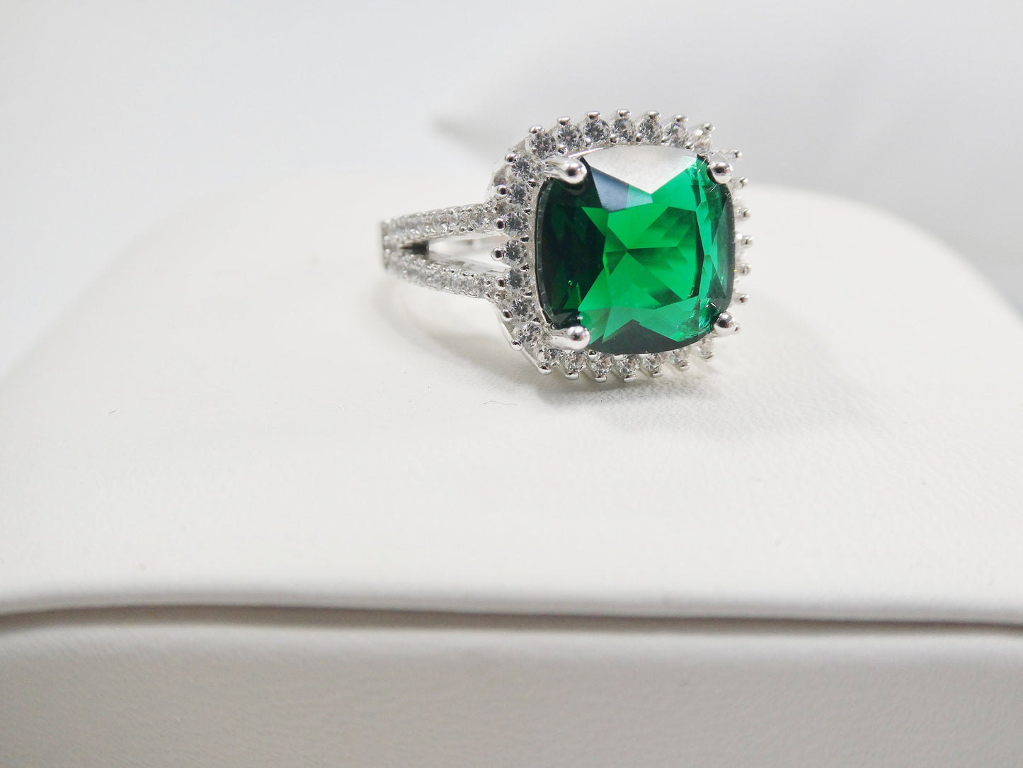 real 925 sterling silver may emerald color stone ladies ring