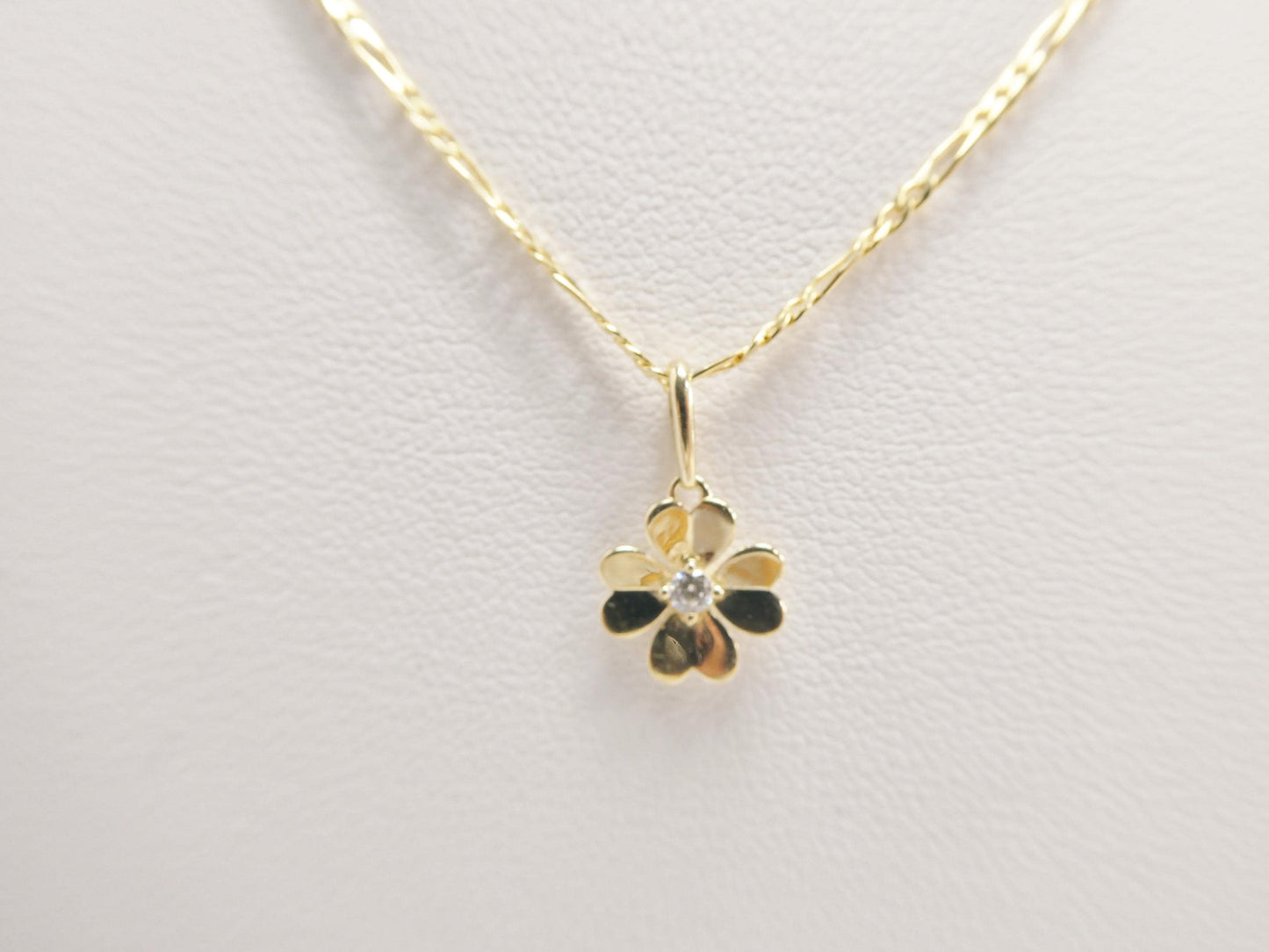 10k Yellow Gold Figaro Chain Necklace with Flower Pendant