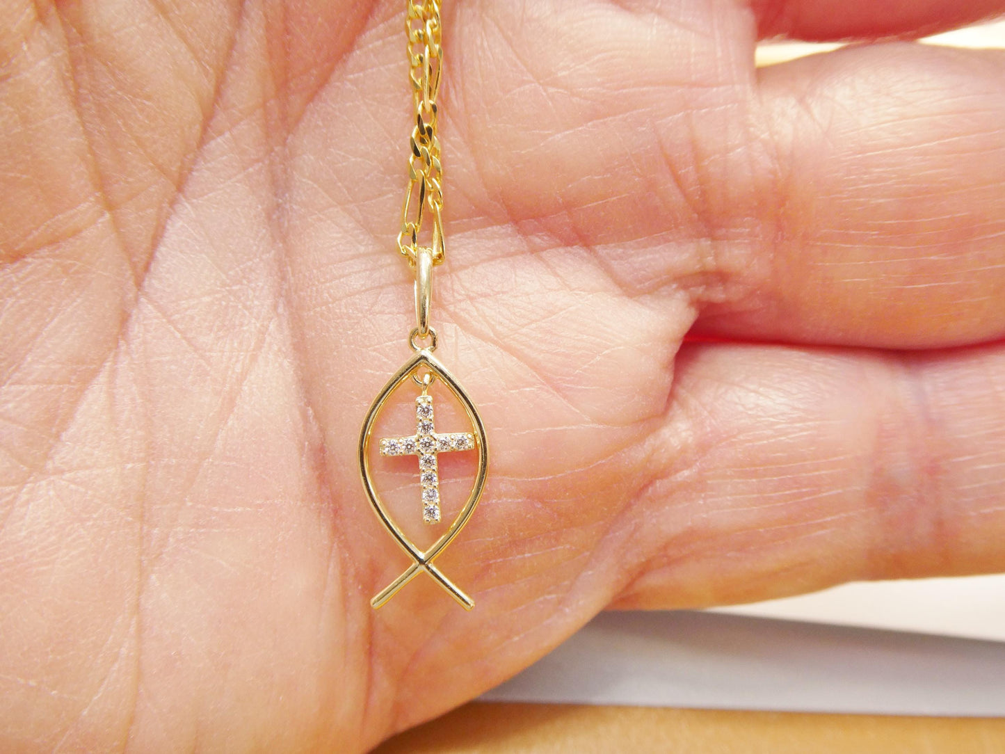 10k Yellow Gold Figaro Chain & Fish Cross Pendant Necklace - 18 Inch