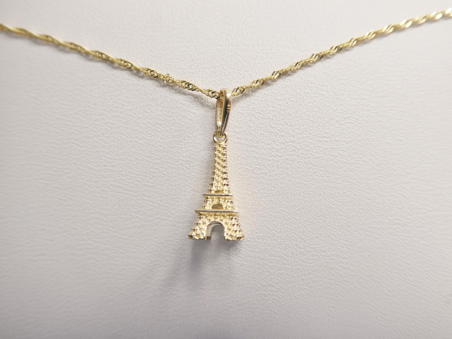 10k Yellow Gold Singapore Chain Necklace Eiffel tower Pendant
