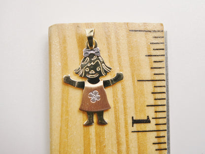 14k Real Solid Yellow Gold Boy Girl Pendent and Robe Necklace
