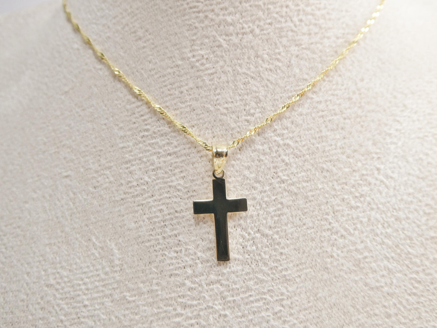 10k Yellow Gold Singapore Chain & Cross Pendant Necklace: 16 inch