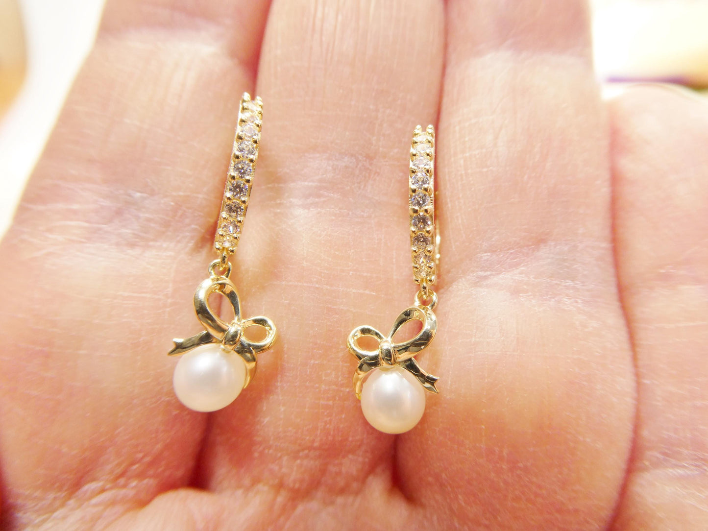 real 10k solid yellow gold designer pearl drop hoop huggie earrings