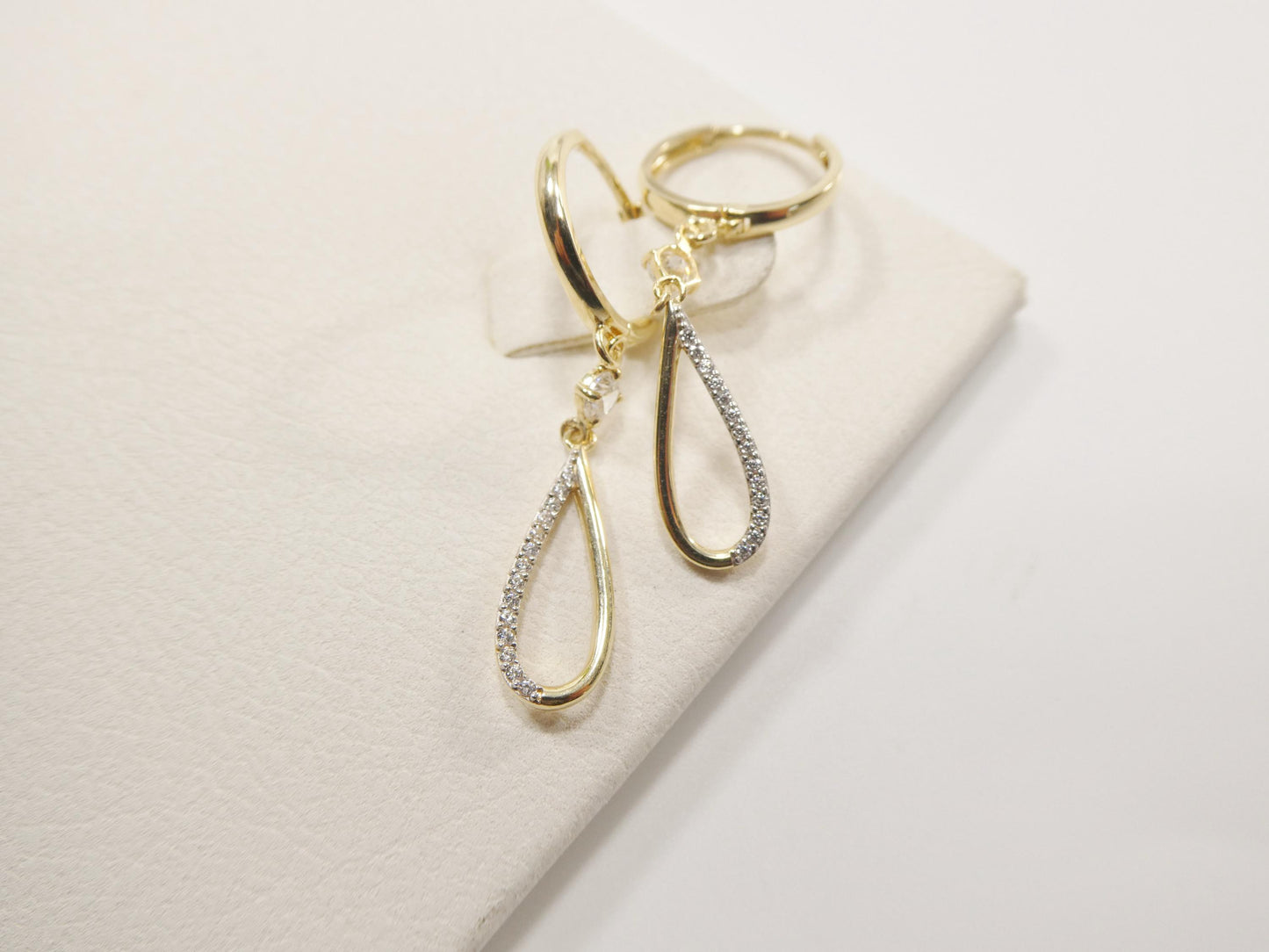 real 10k solid yellow gold teardrop hoop huggie earrings