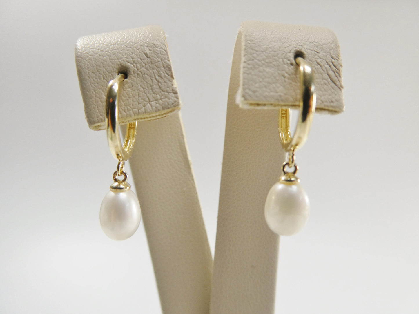 real 10k solid yellow gold dangling cultured freshwater pearl  plain hoop huggie earrings
