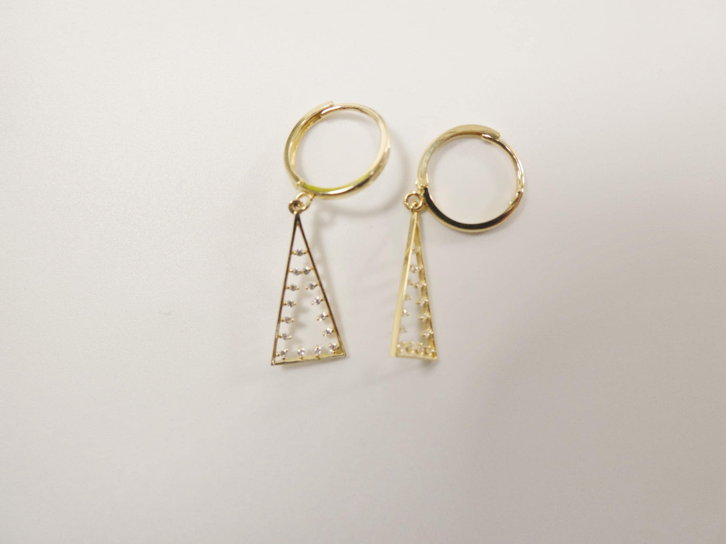 real 10k solid yellow gold pyramid triangle hoop huggie earrings