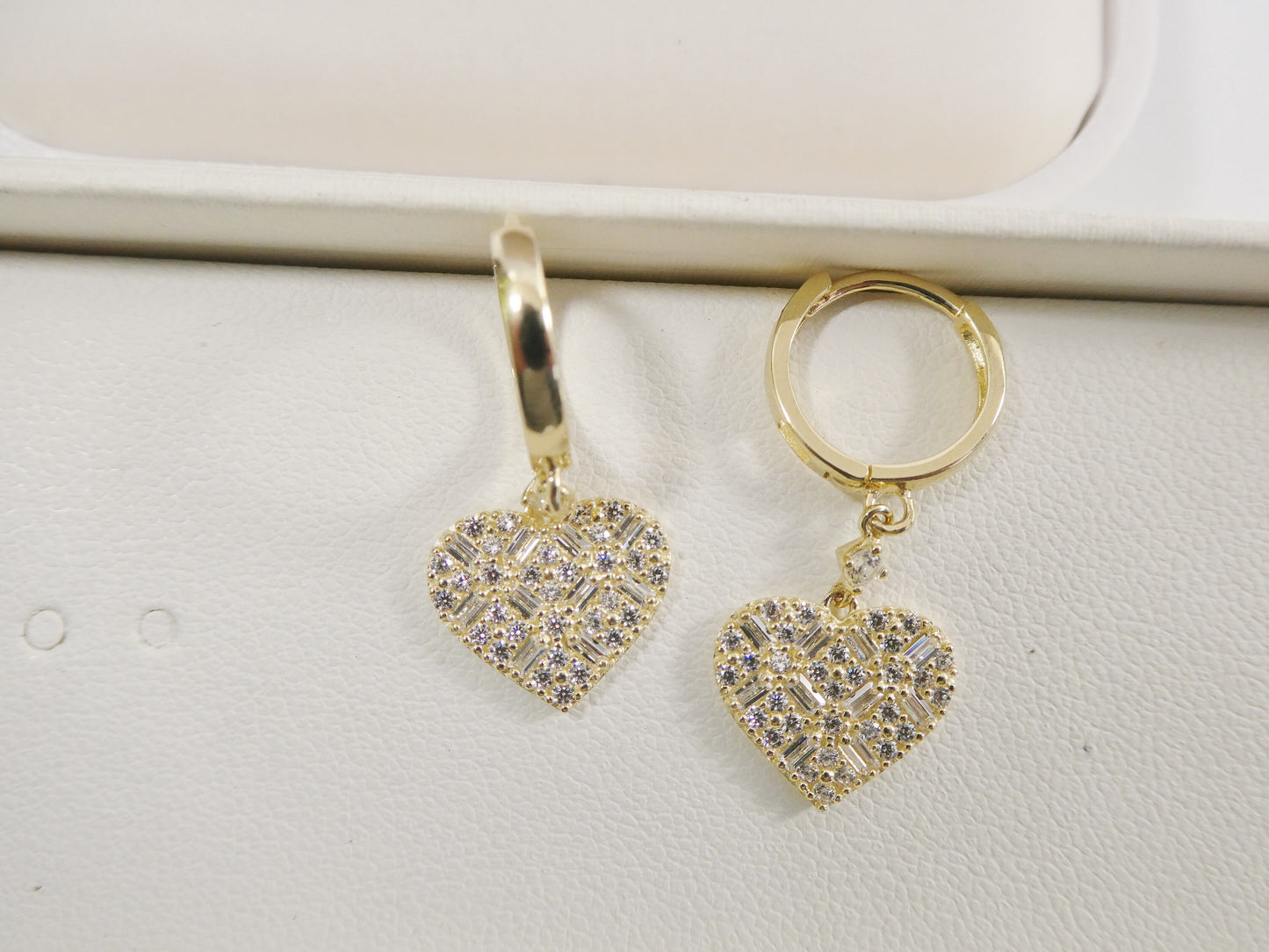 real 10k solid yellow gold dangle heart baguette setting hoop huggie earrings