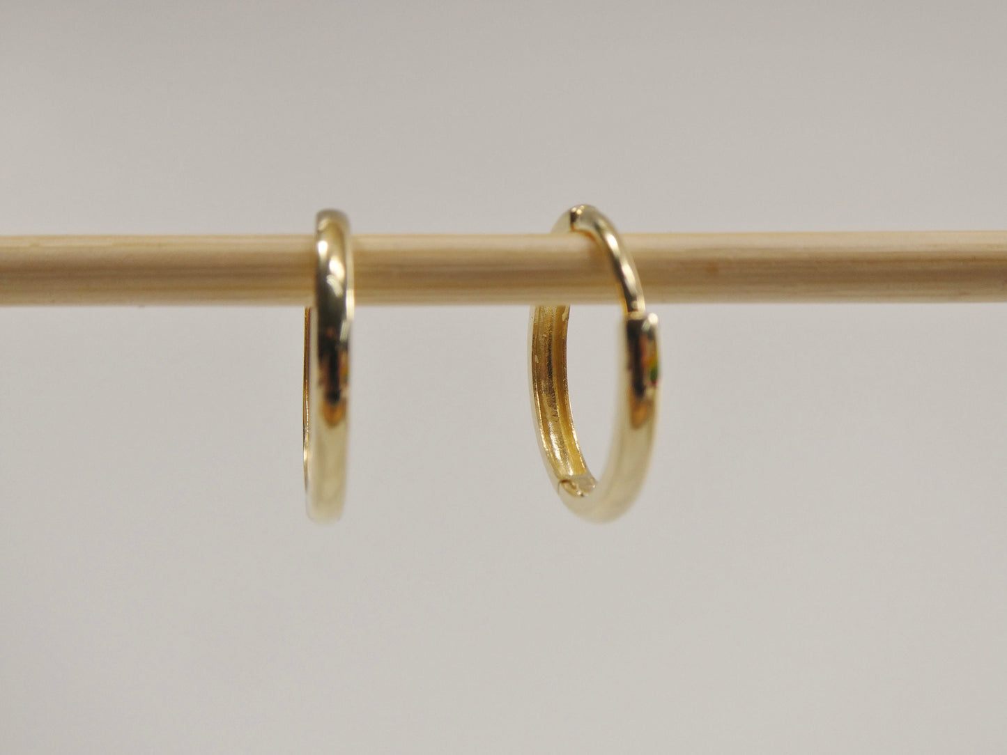 real 10k solid yellow gold 13.4mm high polish plain hoop huggie earrings
