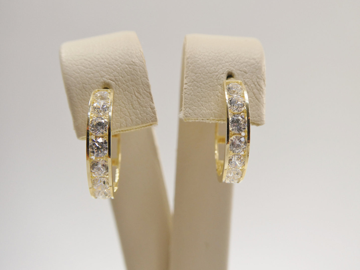 real 10k solid yellow gold large huggie 16mm hoop earring