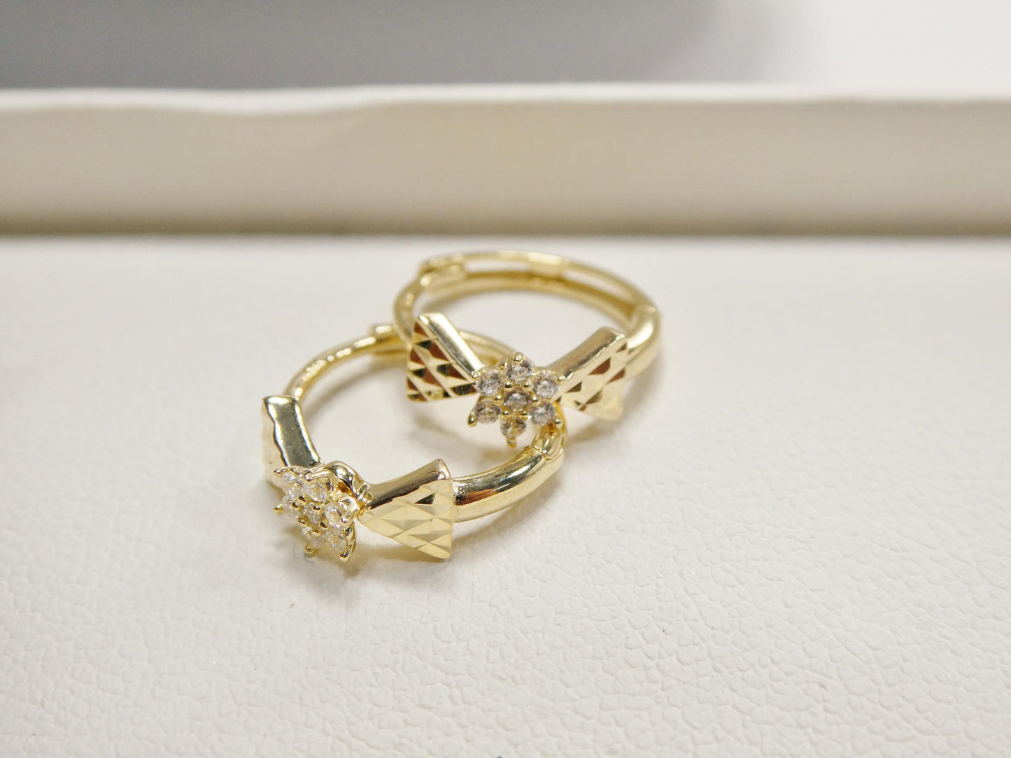 real 10k solid yellow gold designer bow flower hoop huggie earrings