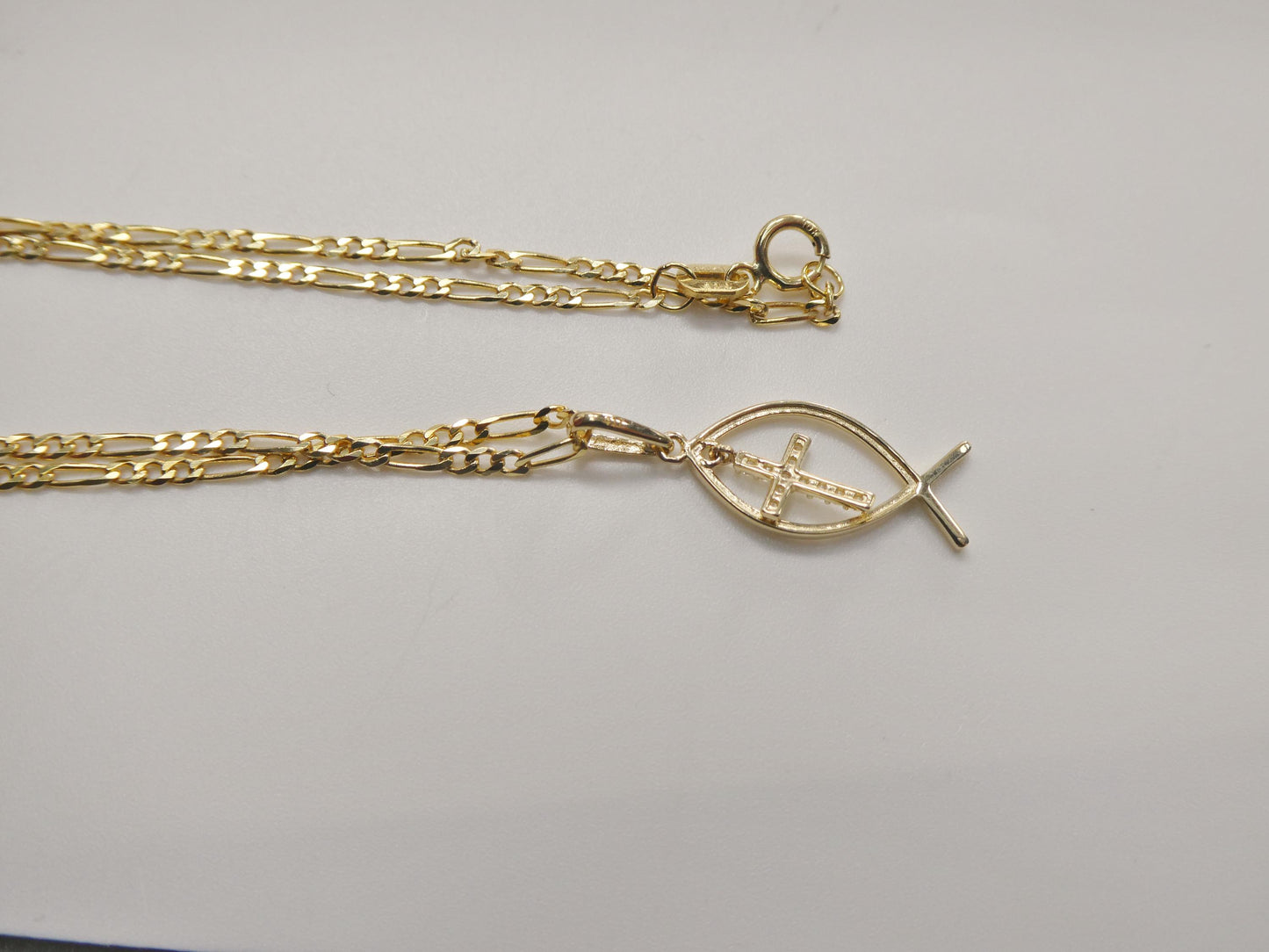 10k Yellow Gold Figaro Chain & Fish Cross Pendant Necklace - 18 Inch