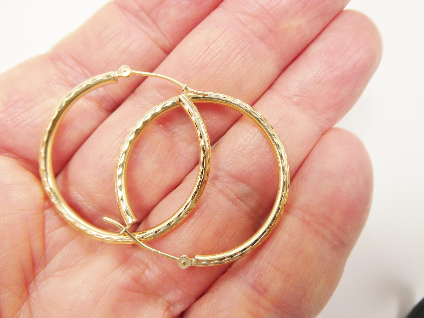 10k real solid yellow gold 2mm tube diamond cut hoop earrings