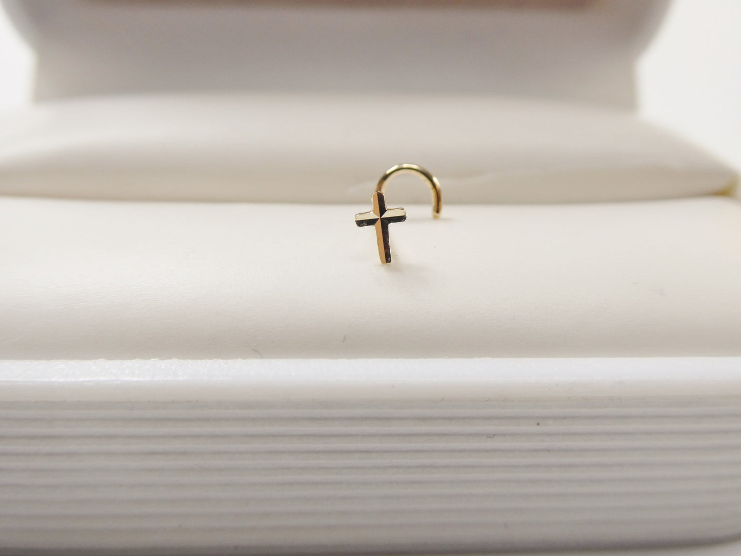 14k real solid yellow gold diamond cut twist cross nose ring