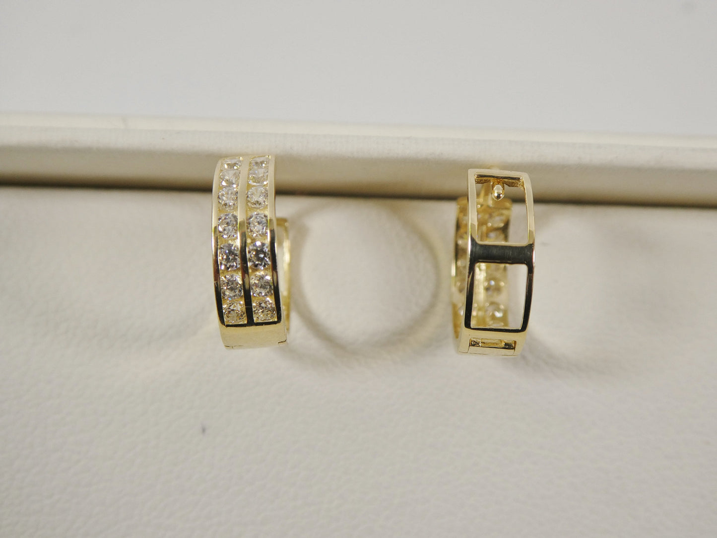real 10k solid yellow gold 2 line prong setting small huggie hoop earrings
