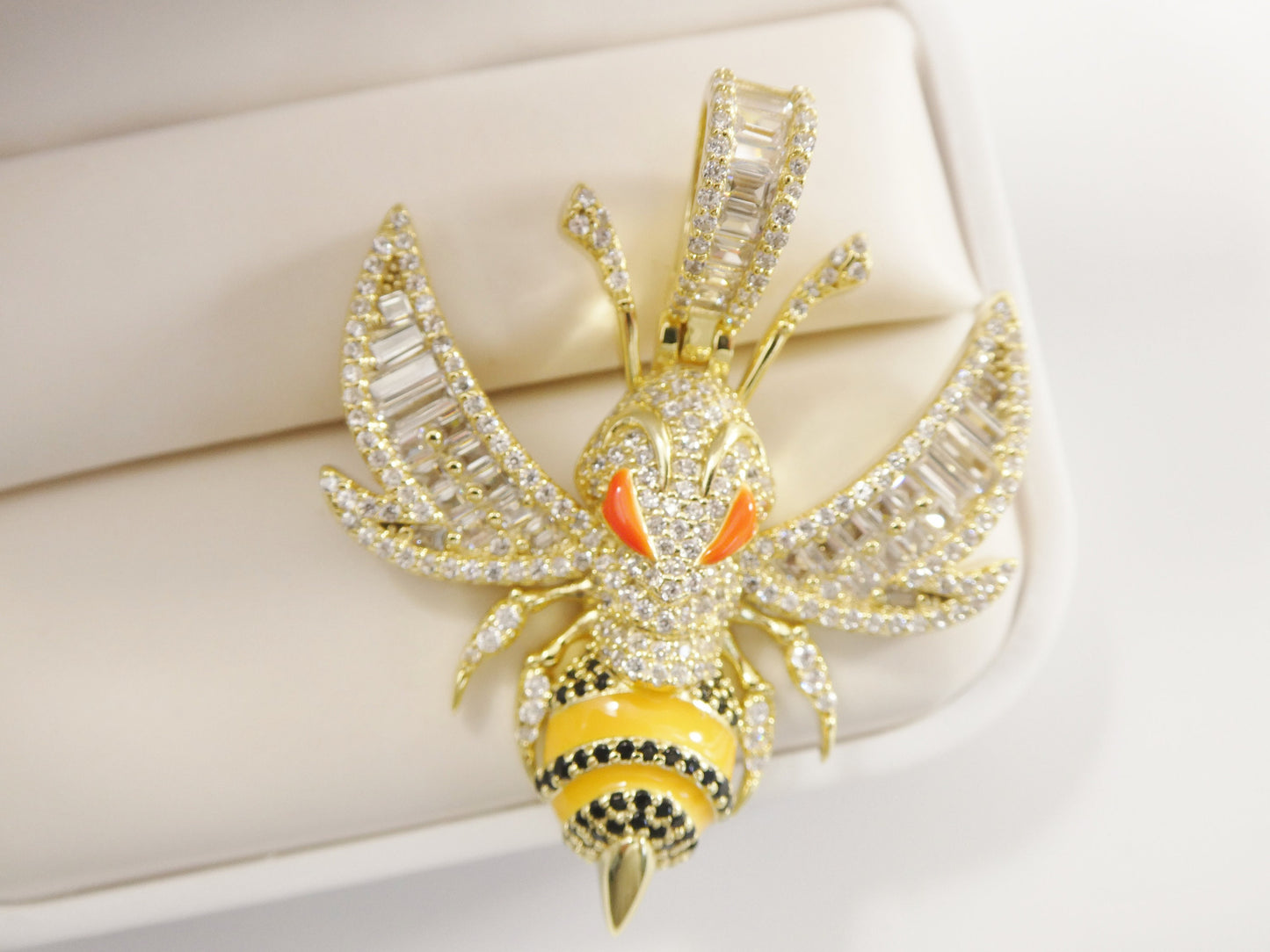 real solid 925 sterling silver large honey bee pendent