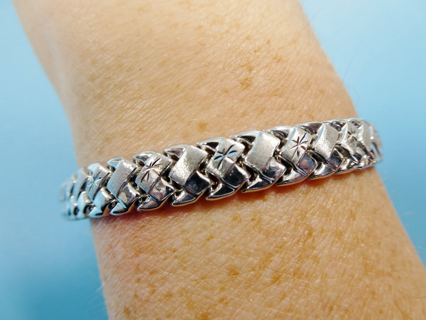 Sterling Silver Basket Bracelet: 14k White Gold Tone, 8 inch