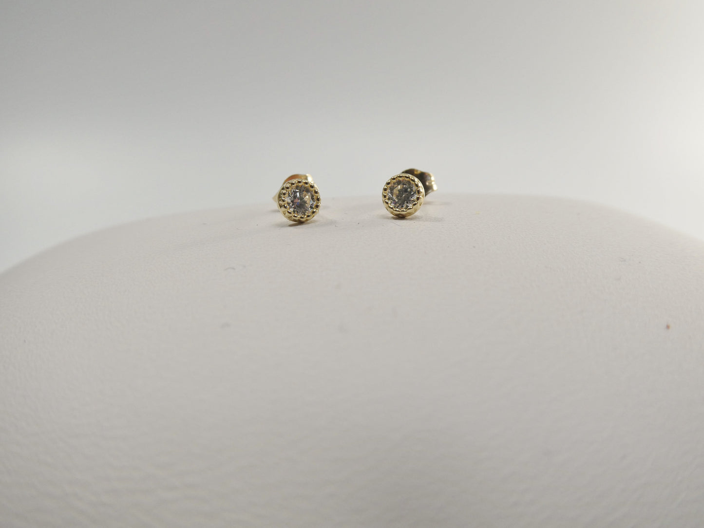 real 10k solid yellow gold push post 3mm stone small stud earrings