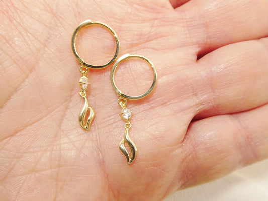 real 10k solid yellow gold teardrop hoop huggie earrings