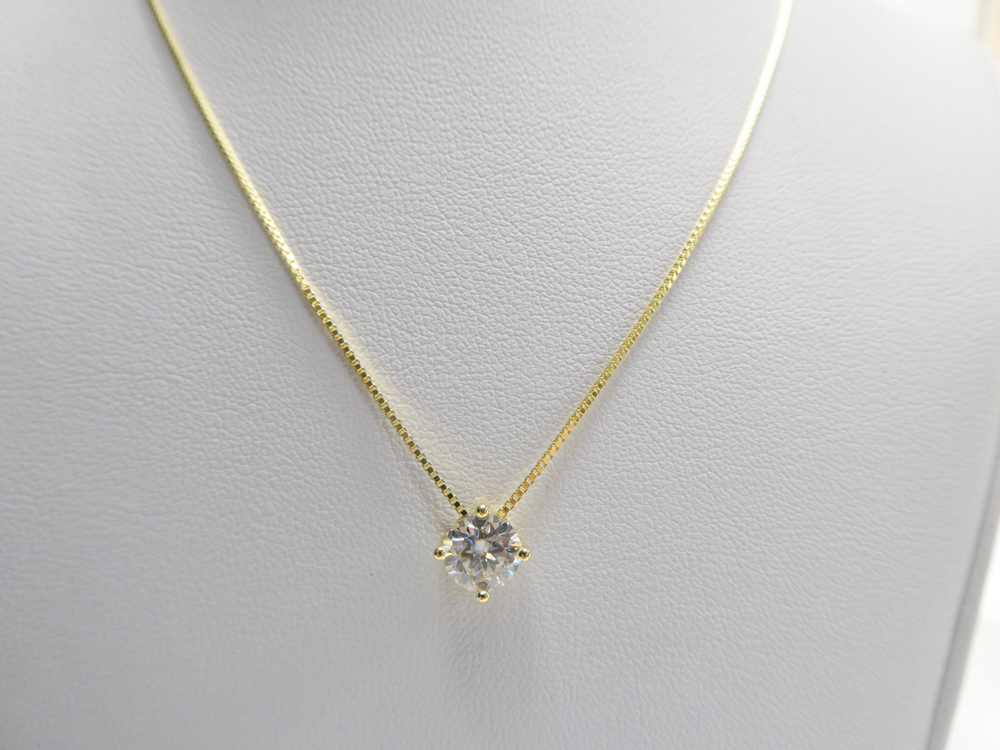 925 sterling silver round solitaire moissanite necklace
