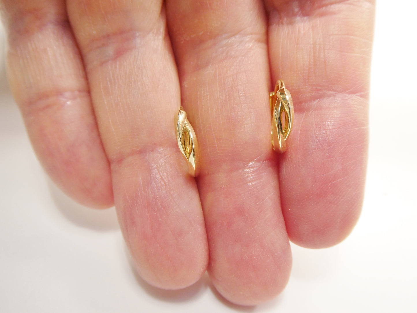 Real 10k Solid Yellow Gold Fancy Hoop Huggies Earrings