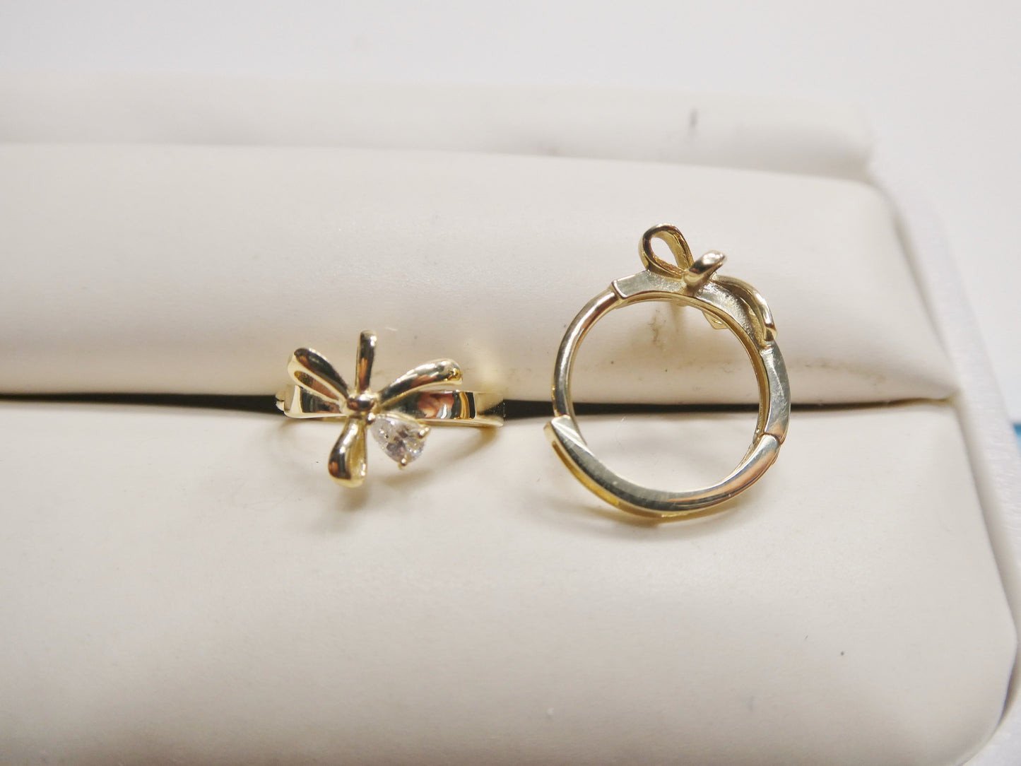 Real 10k Solid Yellow Gold Fancy Hoop Huggies Leaf Earrings