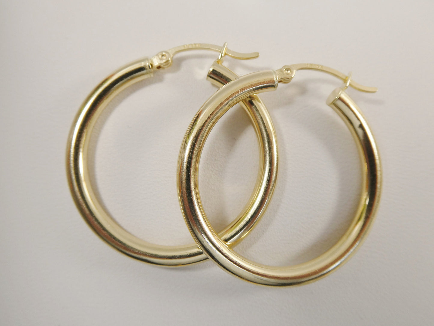 14K real solid yellow gold 30mm round hoop earrings snap closure high polish finish