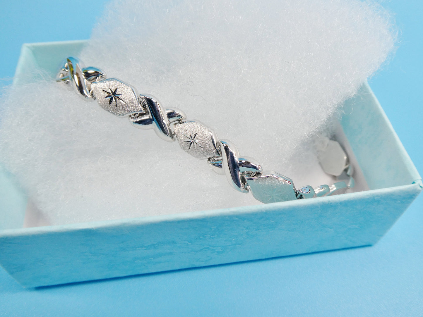 XOXO Sterling Silver Bracelet: 14k White Gold Finish, 8 Inch