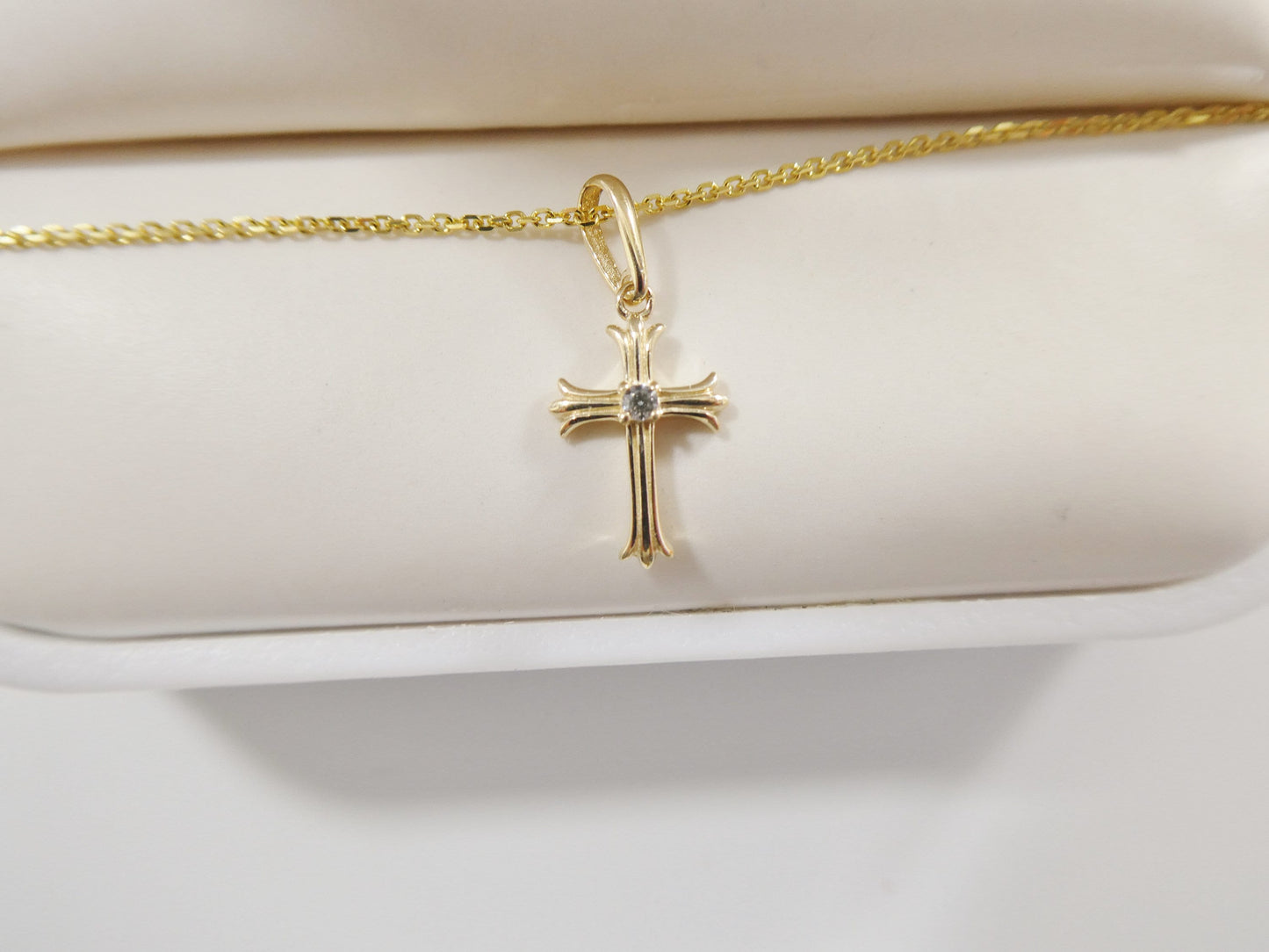 14k real solid yellow gold cross pendent and cable necklace