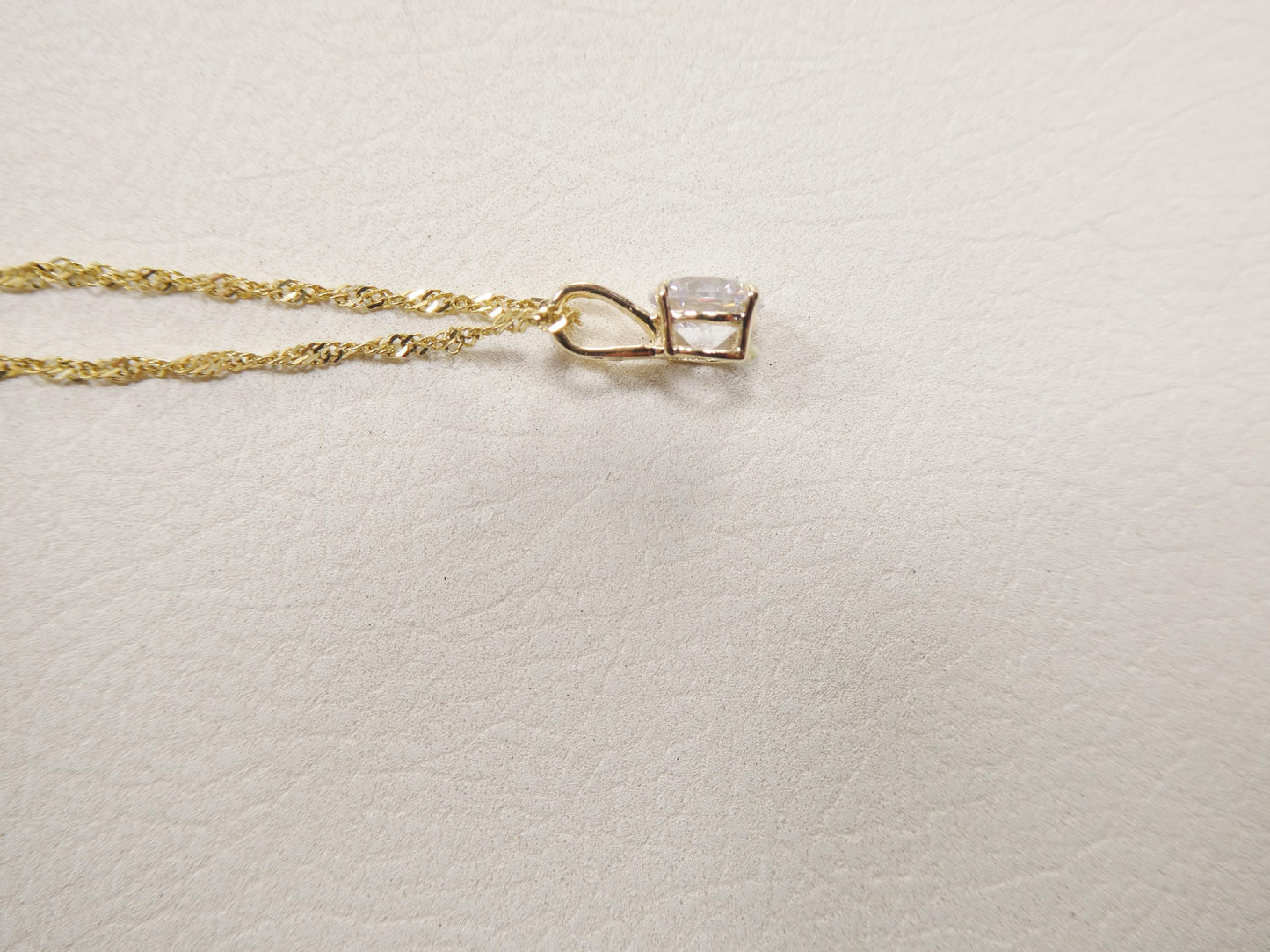10k real solid yellow gold 16 inch chain and round stone solitaire pendent set