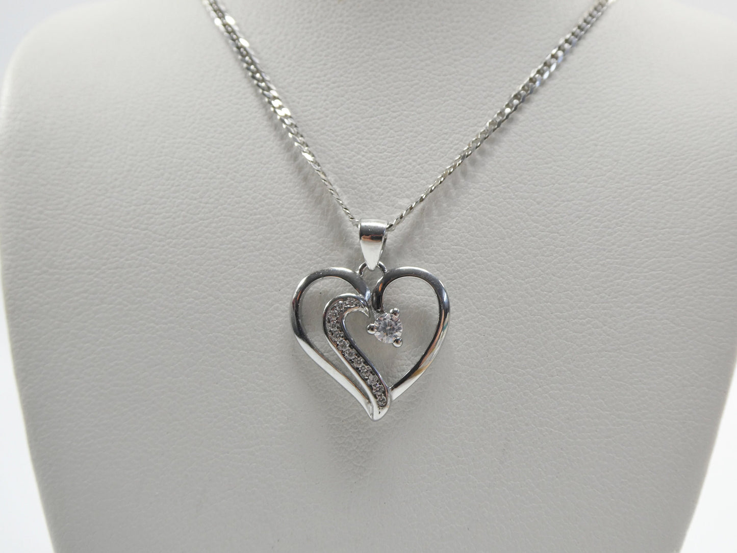 18 inch chain and heart pendent charm 925 sterling silver