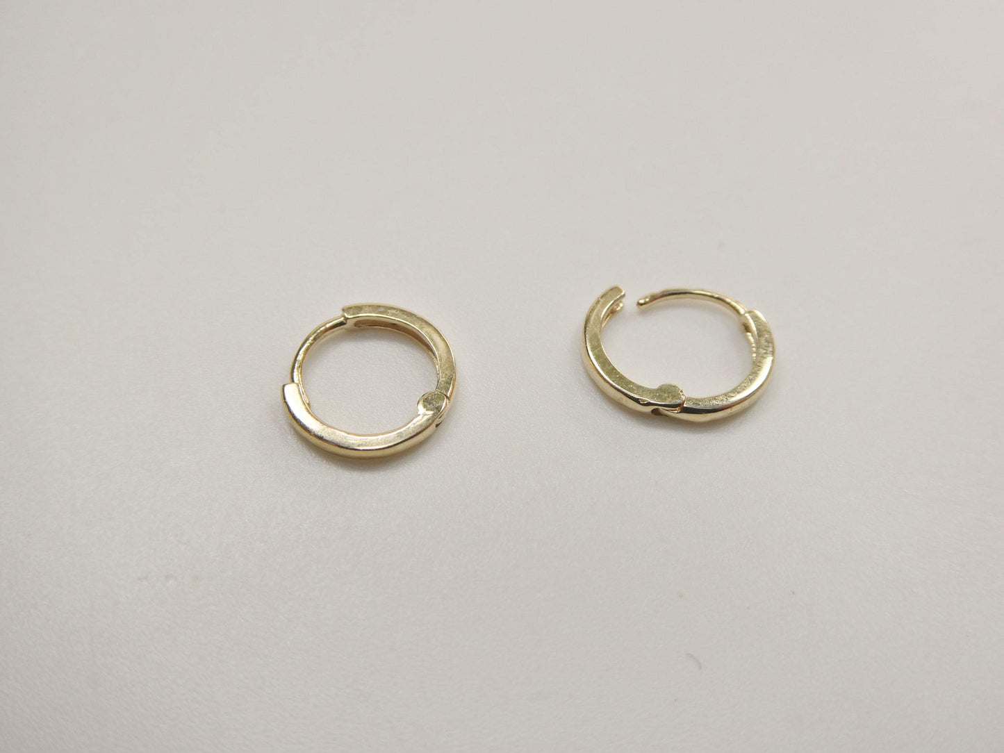 real 10k solid yellow gold 10mm 1.5MM THICKNESS plain hoop huggie earrings