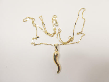 14k Real Solid Yellow Gold Horn Pendent & Flat Cable Necklace