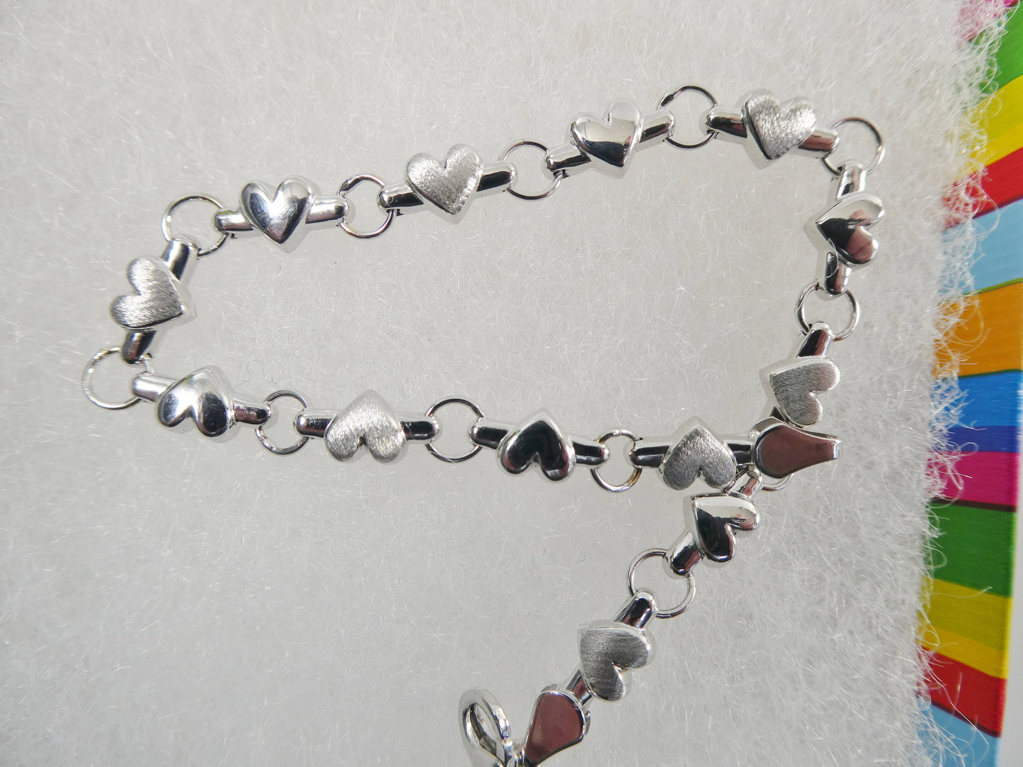 14k White Gold Heart Bracelet - Satin Finish (6/7 Inch)
