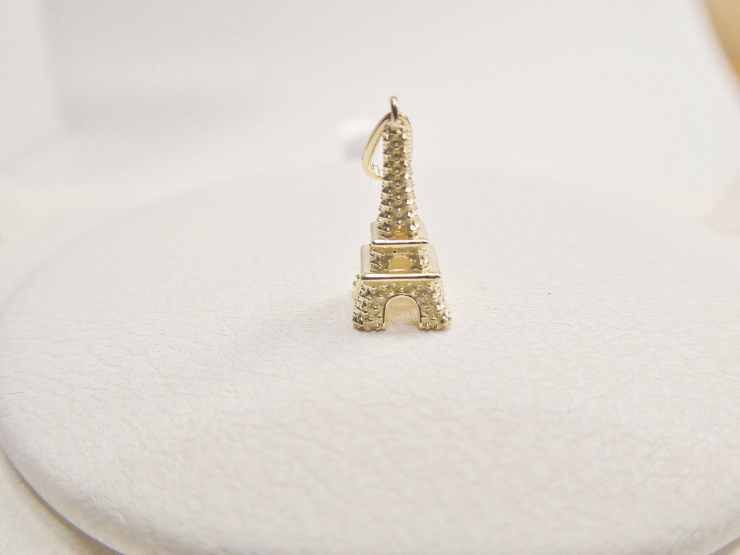 10k Yellow Gold Singapore Chain Necklace Eiffel tower Pendant