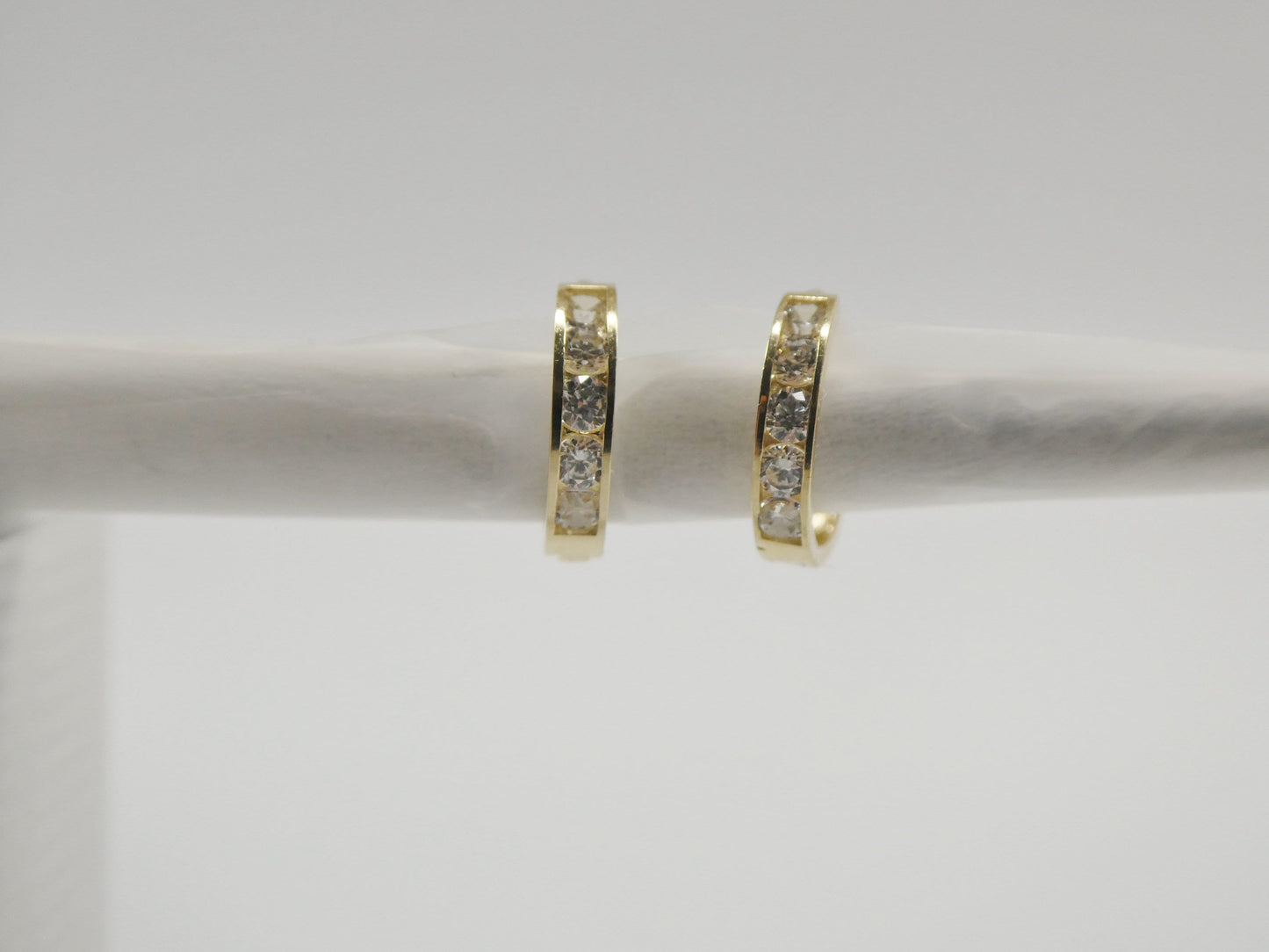 real 10k solid yellow gold small 9mm prong setting huggie hoop earrings