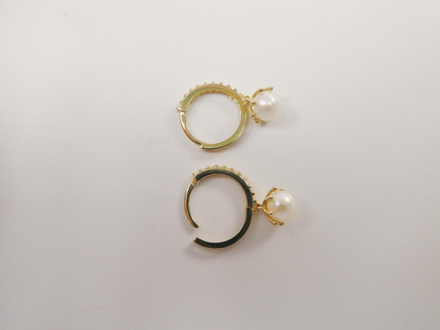 real 10k solid yellow gold cultured freshwater pearl hoop huggie earring