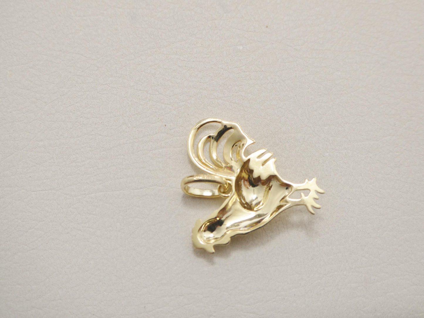 10k real solid yellow gold elegant rooster pendent and 18 inch figaro necklace