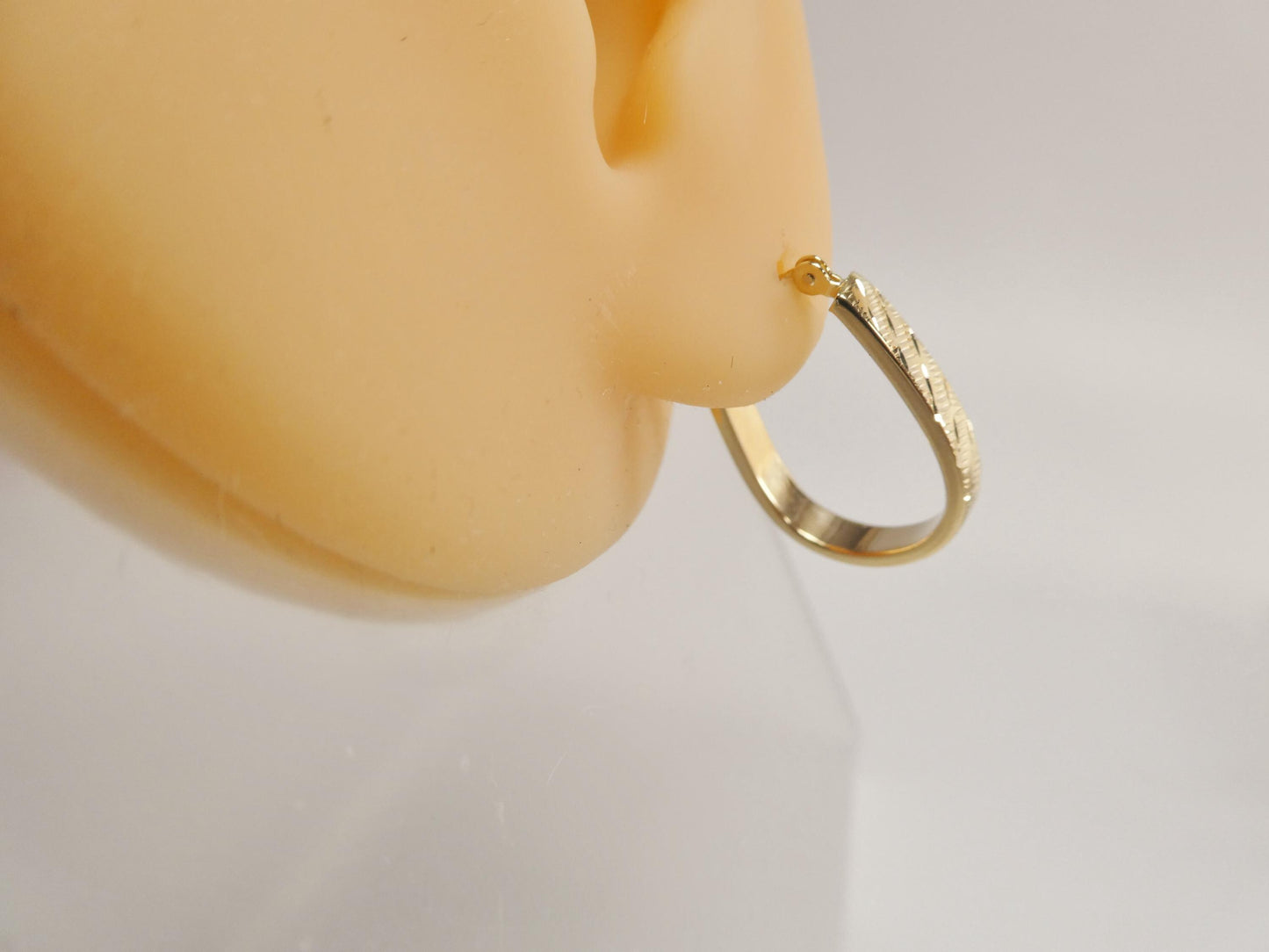 14k real solid yellow gold classic u-shape earrings