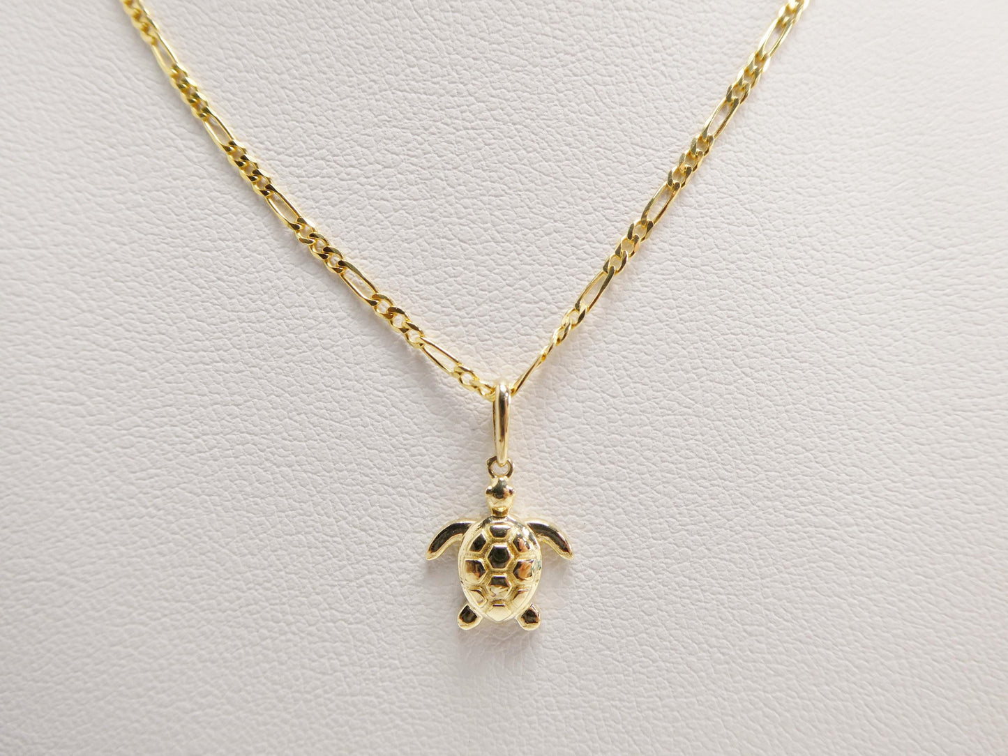 10k Yellow Gold Turtle Pendant Necklace: Solid Figaro Chain