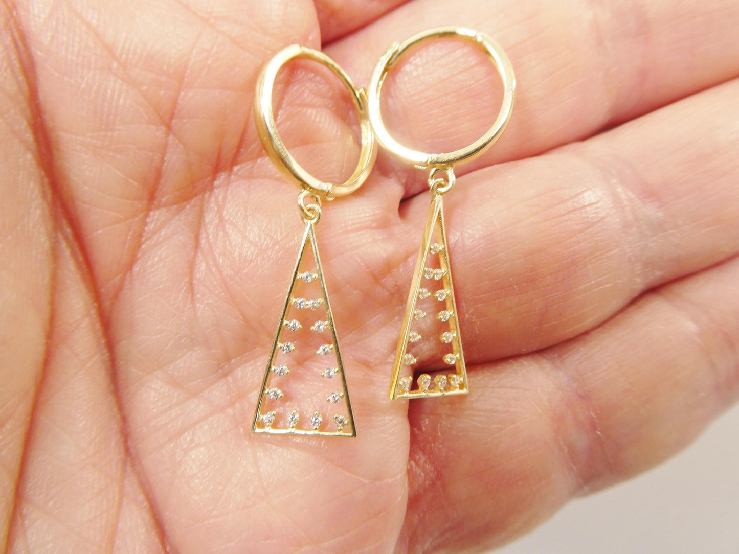 real 10k solid yellow gold pyramid triangle hoop huggie earrings